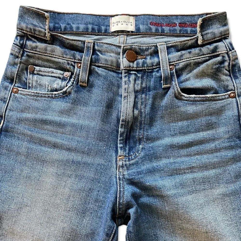 ALICE + OLIVIA Mid-Rise Straight Leg Jeans Size: US 24